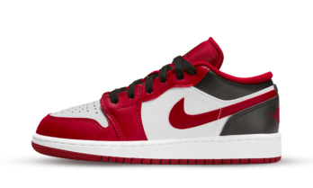 Jordan 1 Low Bulls (GS)