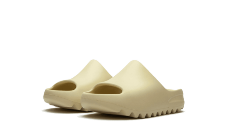 Yeezy Slide Bone (Kids)