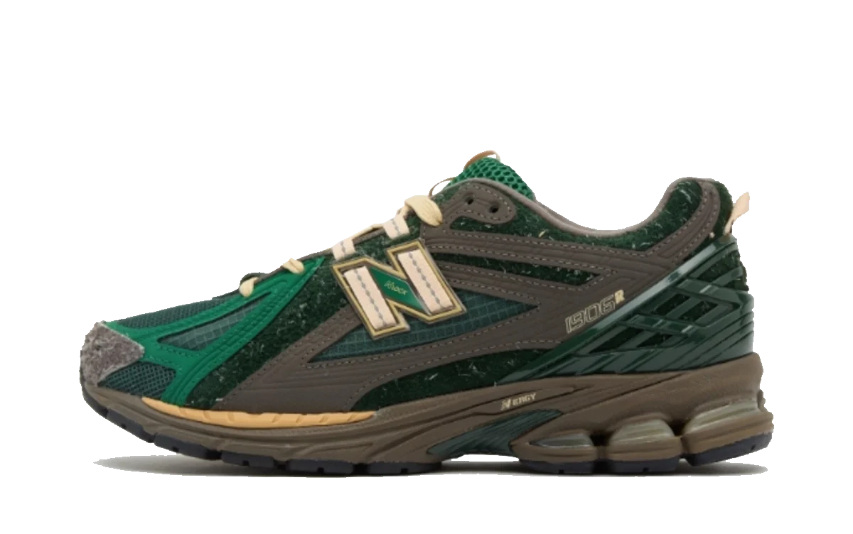 New Balance 1906R size? Exclusive Diamond District Pack Green