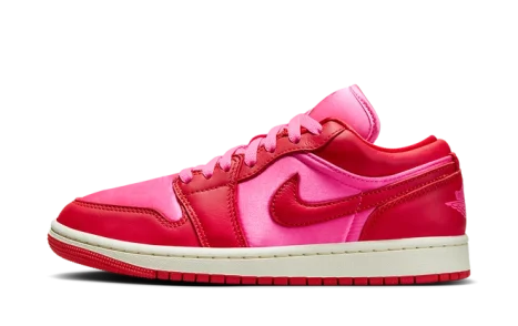 Jordan 1 Low SE Pink Blast (W)